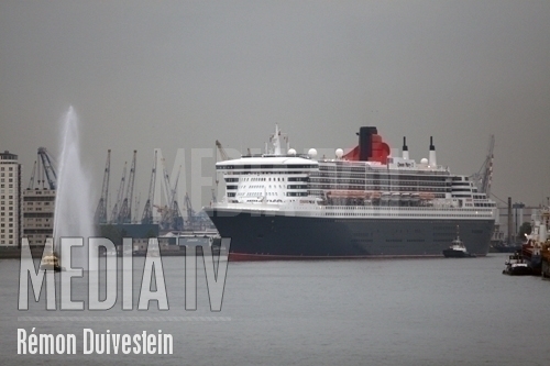 Queen Mary 2 weer in Rotterdam