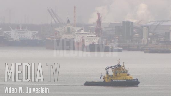 Brand aan boord binnenvaartschip Hartelhaven Rotterdam