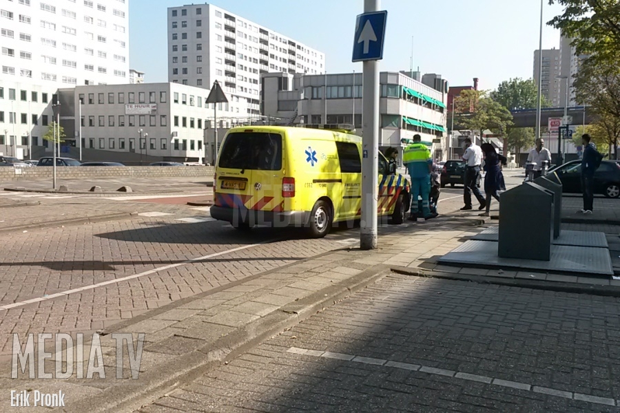 Scootmobiel aangereden op Zuidplein Rotterdam