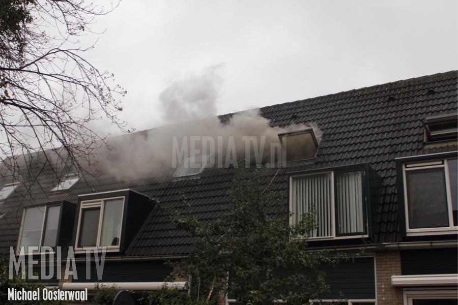 Middelbrand in woonhuis Arnoldipad Schiedam (video)