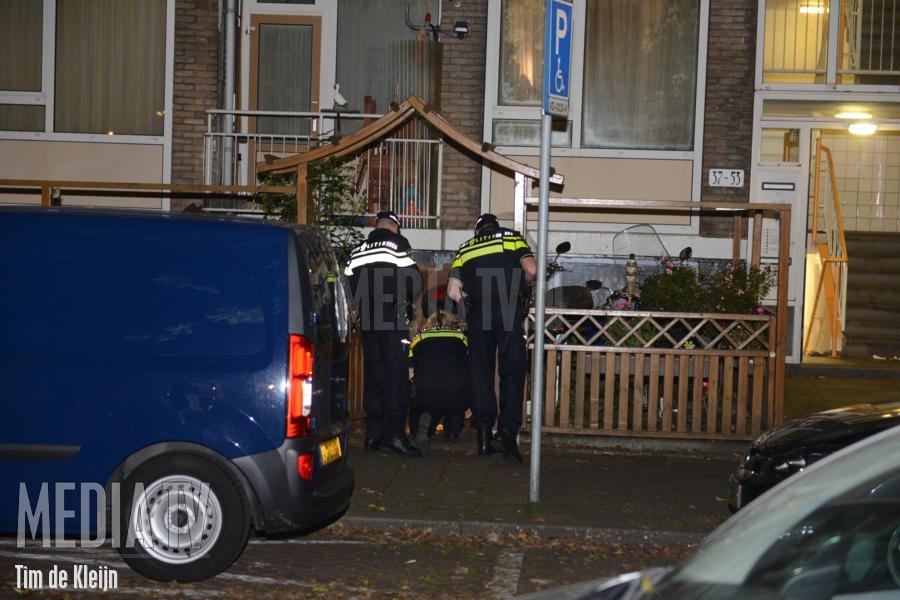 Politie schiet man in been Vredeoord Den Haag