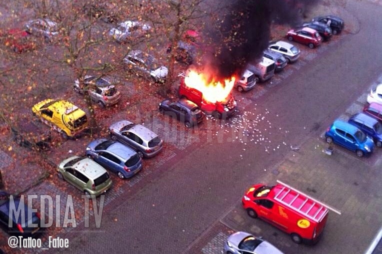 Explosie in voertuig Robert Kochplaats Rotterdam (video)
