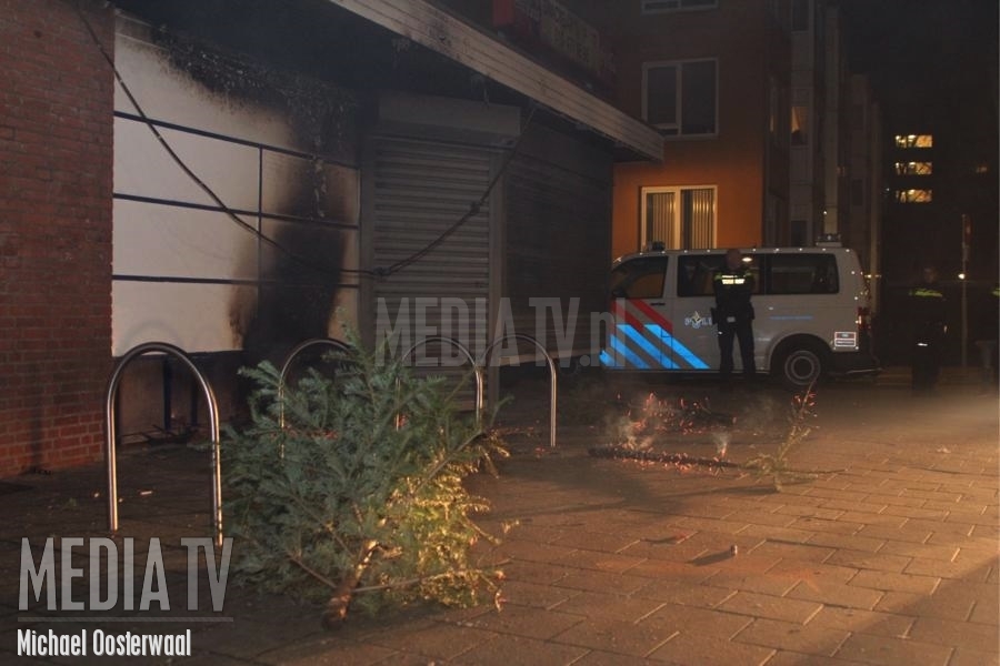Schade aan winkel na kerstbomenbrandje P.J. Troelstralaan Schiedam