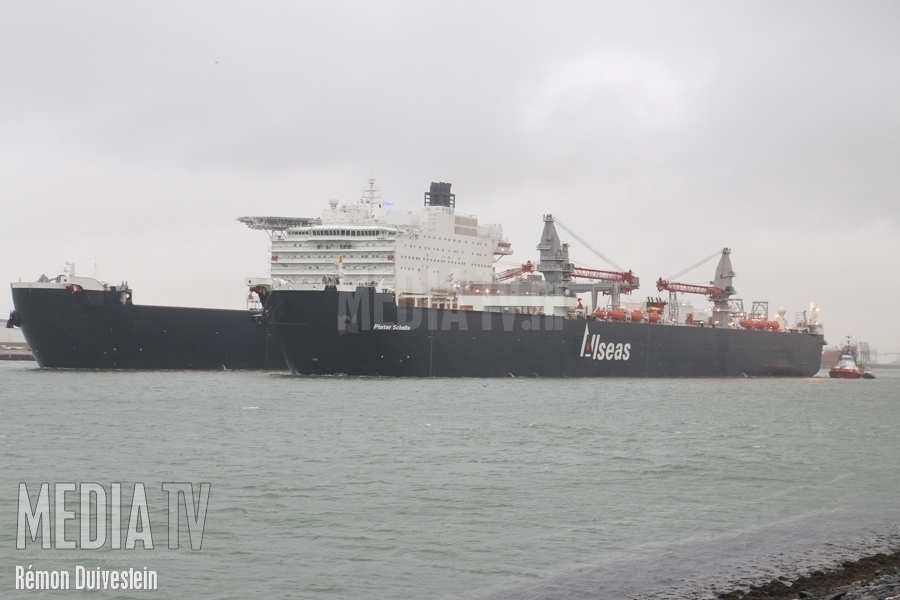 Grootste schip ter wereld gaat binnen twee weken vertrekken uit Rotterdam