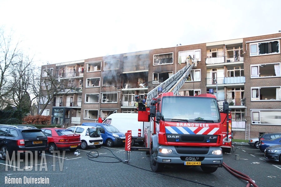 Bewoner aangehouden na explosie en brand Moddermanstraat Rotterdam