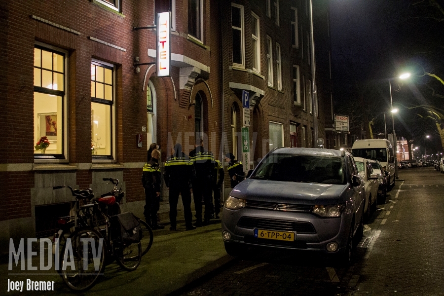 Taxichauffeur gewond en beroofd van taxi Heemraadssingel Rotterdam (video)