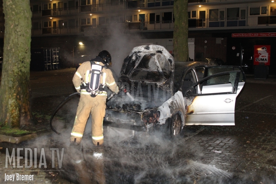 Auto uitgebrand Alphons AriÃ«nsstraat Schiedam