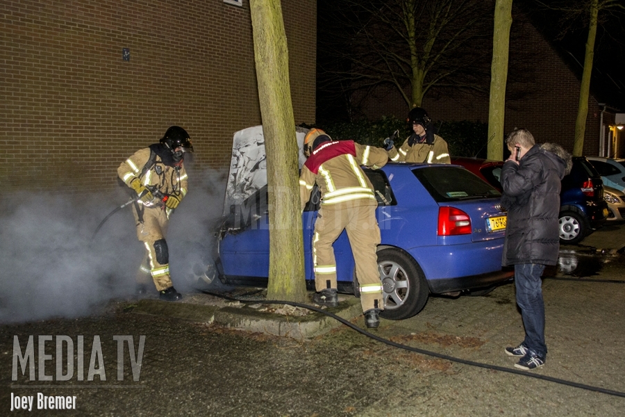 Brand in geparkeerde auto Slot Haamstedepad Schiedam