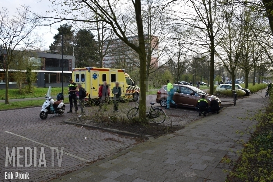 Scooterrijdster gewond na uitwijkmanoeuvre Willem de Zwijgerlaan Vlaardingen
