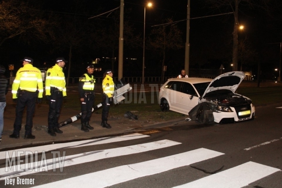 Auto total loss bij Ã©Ã©nzijdig ongeval Pompenburg Rotterdam