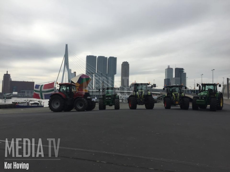 Groningers op traktoren naar Rotterdam voor de bekerfinale