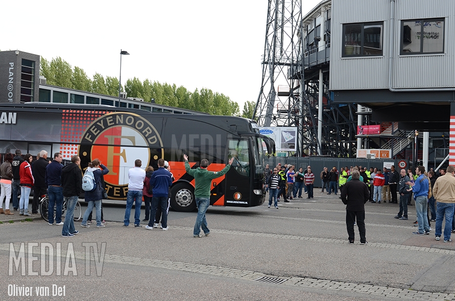 Supporters Feyenoord vanwege nederlaag naar De Kuip