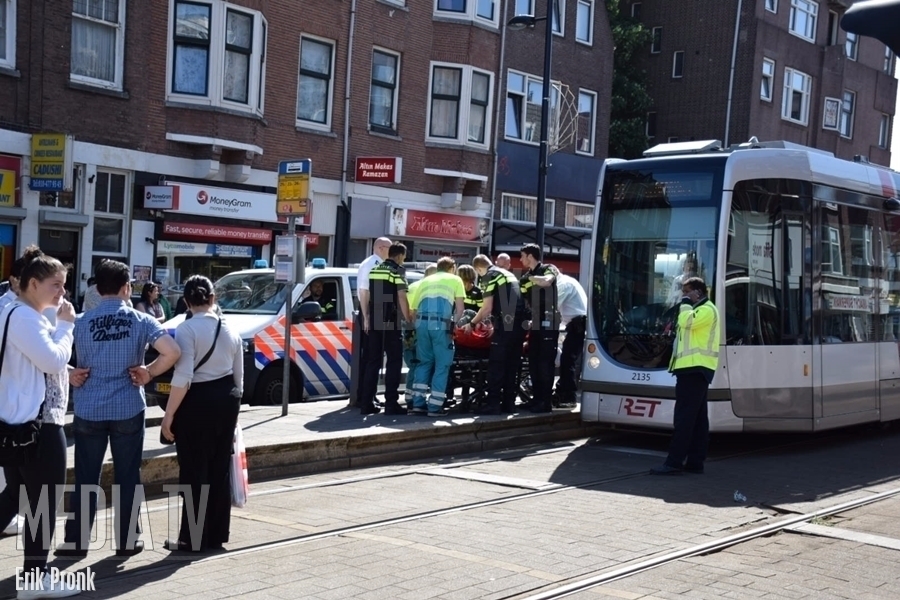 Medewerker RET mishandeld in tram Vierambachtsstraat Rotterdam