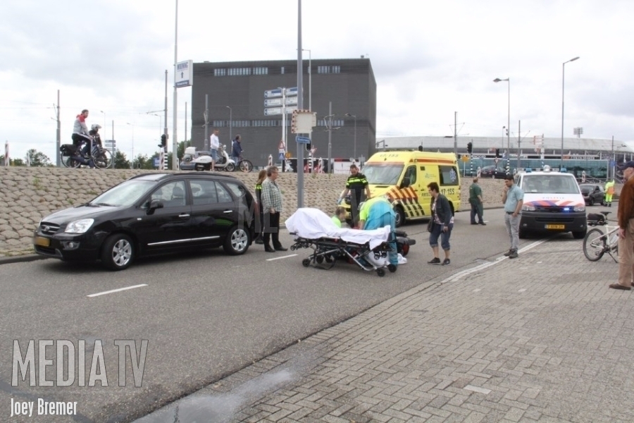 Gewonde bij verkeersongeval op Stadionweg Rotterdam