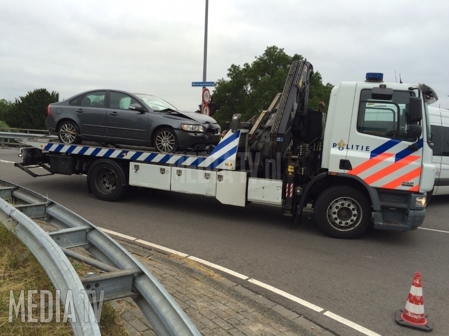 Autodieven aangehouden na achtervolging Beverwaardseweg Rotterdam