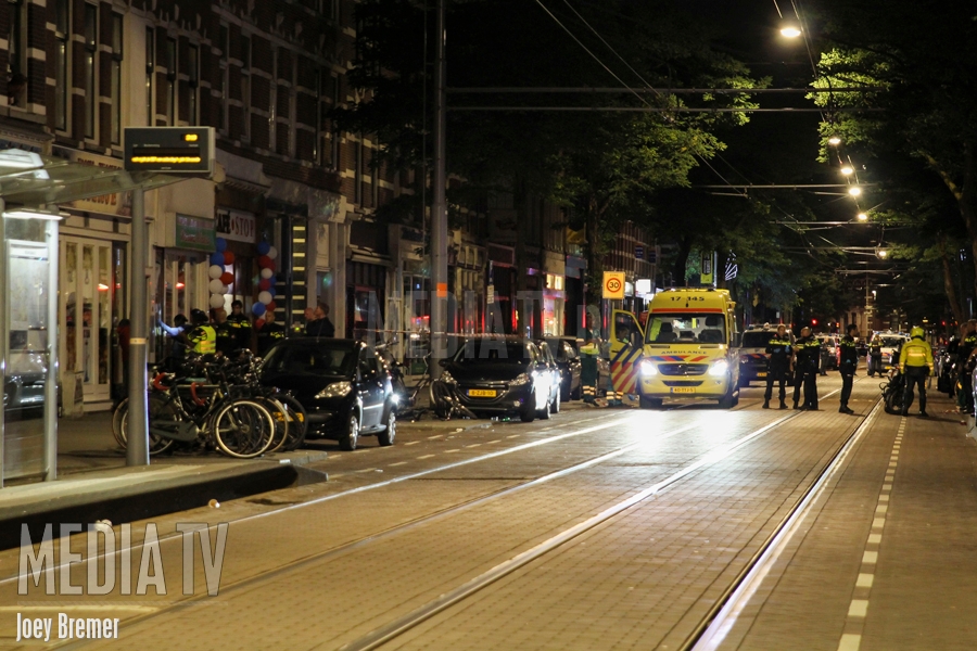 Politie schiet verdachte met vuurwapen neer Nieuwe Binnenweg Rotterdam (video)