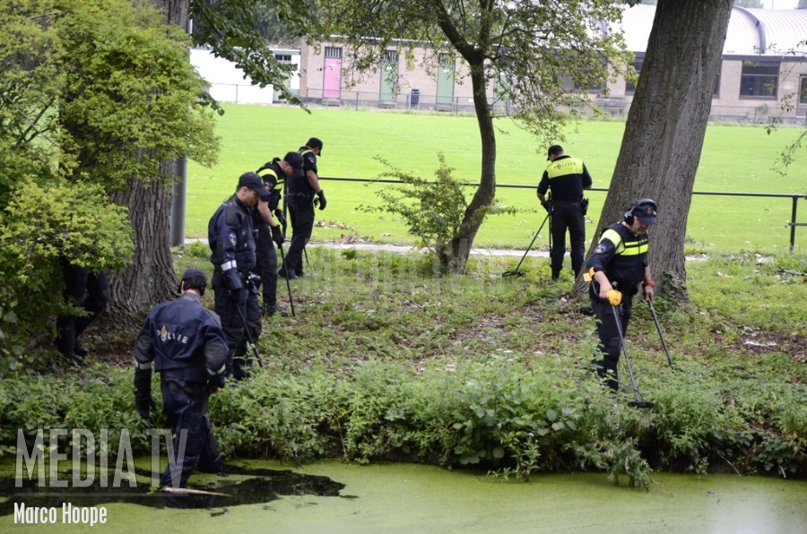 Politie zoekt opnieuw naar sporen aan de Essenburgsingel in Rotterdam (video)
