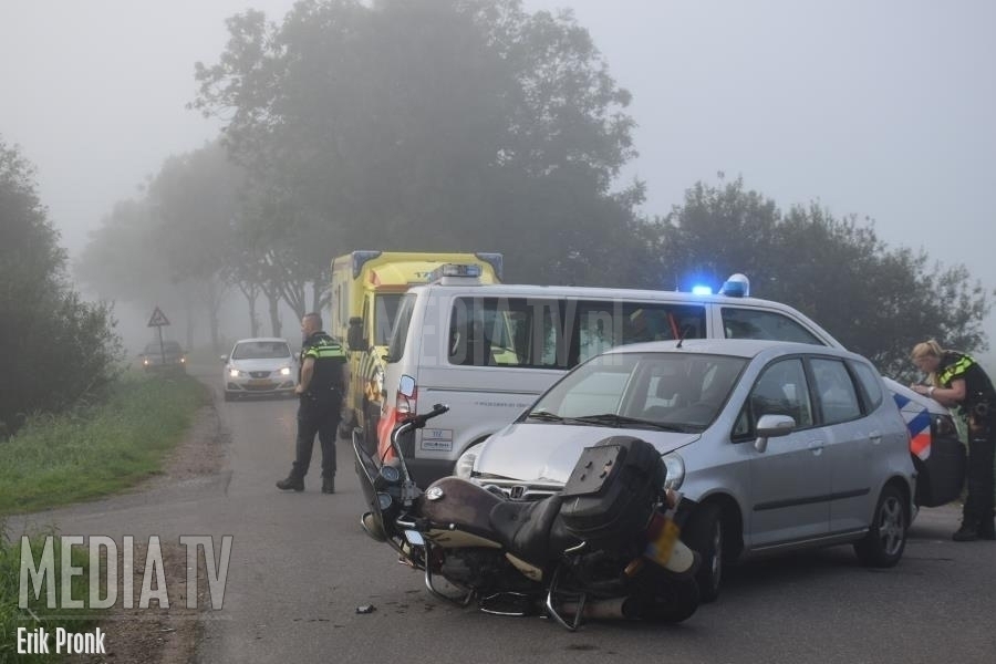 Lichtgewonde bij aanrijding tussen auto en motor Harreweg Schiedam