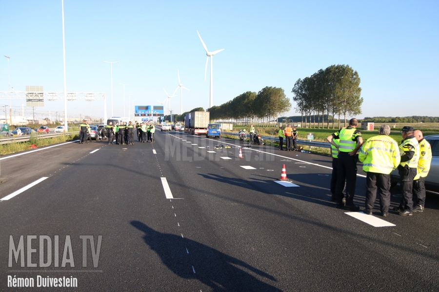Onderzoek naar ongeval met motoragent op snelweg A15 in volle gang