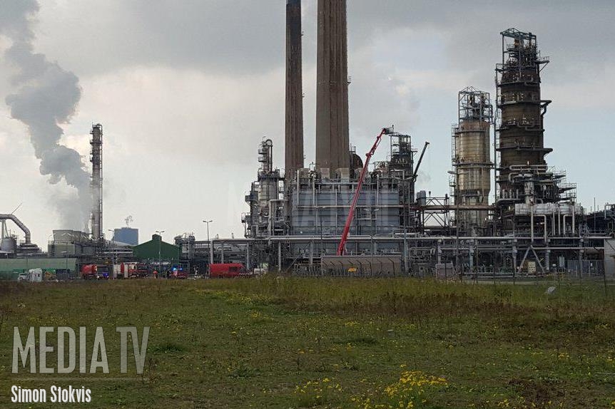 Middelbrand bij BP olieraffinaderij Europoort Rotterdam