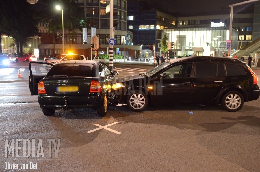 Persoon gewond bij aanrijding Strevelsweg Rotterdam
