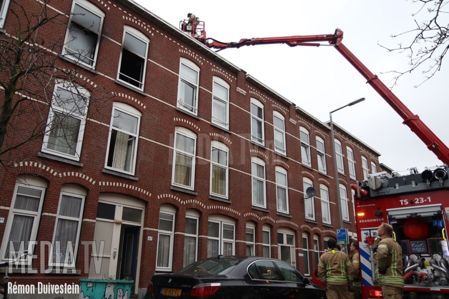 Korte uitslaande brand in woning Bingleystraat Rotterdam