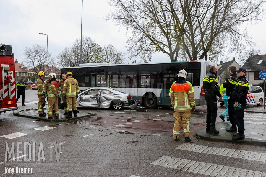 Automobilist langer vast na veroorzaken ravage Ringdijk Rotterdam
