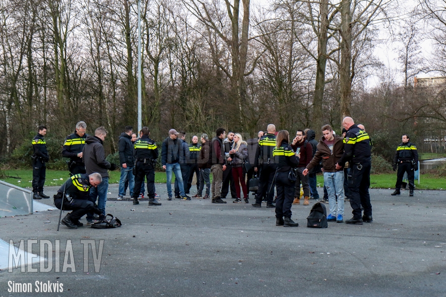 Team Paraatheid ingezet bij vuurwerkoverlast aan de Amsterdamlaan in Vlaardingen