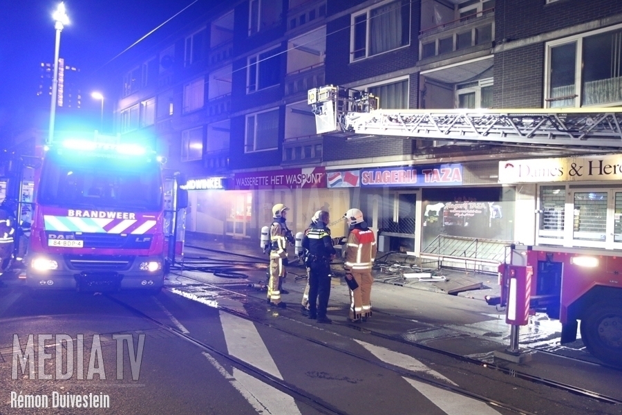 Brand in slagerij Goudse Rijweg Rotterdam (video)