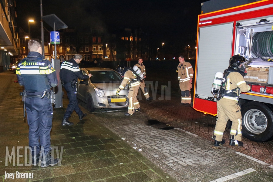 Kleine brand in auto Bospolderplein Rotterdam
