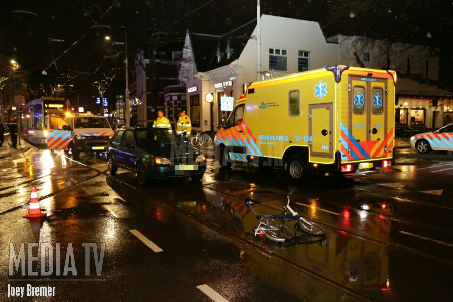Fietser gewond bij aanrijding met auto Mathenesserlaan Rotterdam