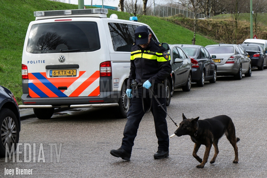 Verdachte huiselijk geweld met politiehond aangehouden Geullestraat