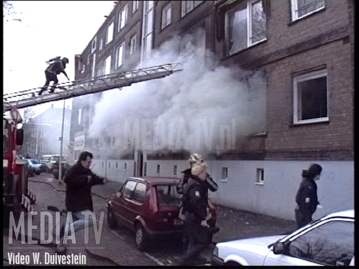 MediaTV Classics: (1993) Uitslaande brand Chris Bennekerslaan Rotterdam (video)