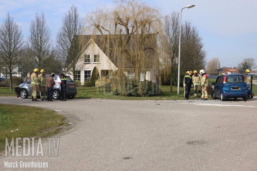 Forse schade bij aanrijding Aelbrechtsweg Oostvoorne