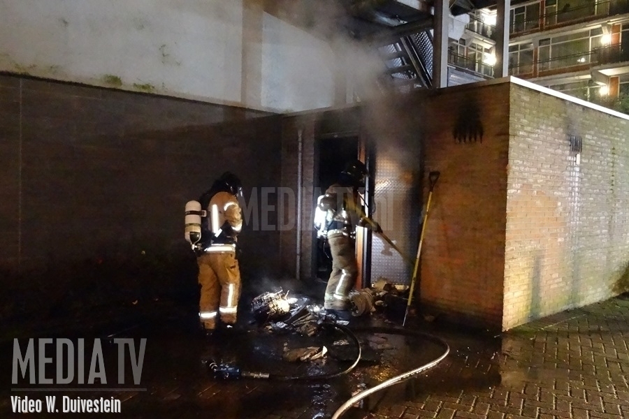 Flinke schade bij kelderbrand Linker Rottekade Rotterdam