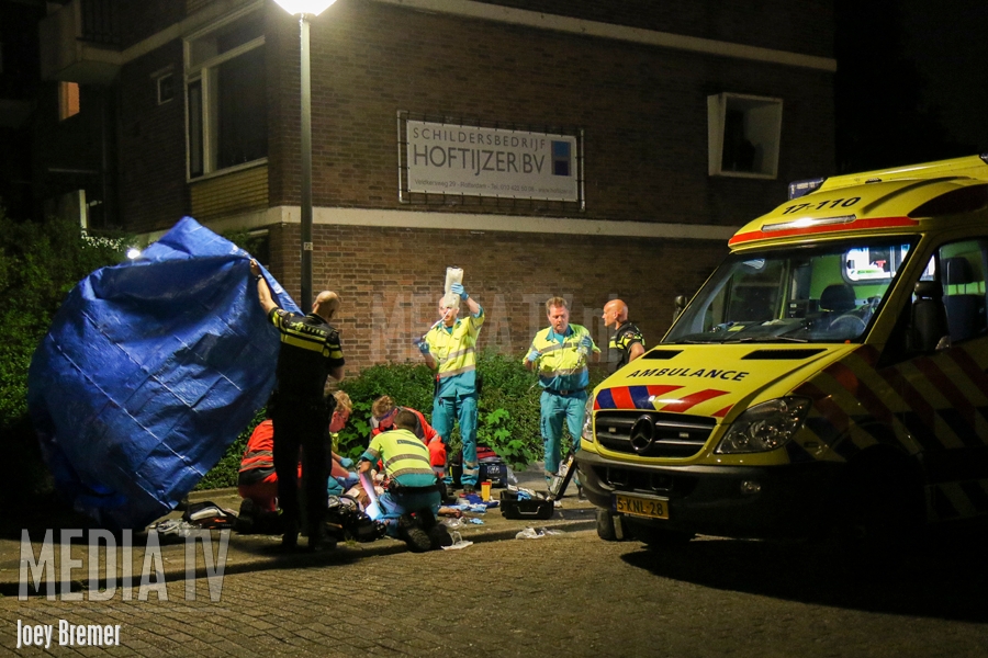 Dode bij steekpartij Donker Curtiusstraat Schiedam (video)