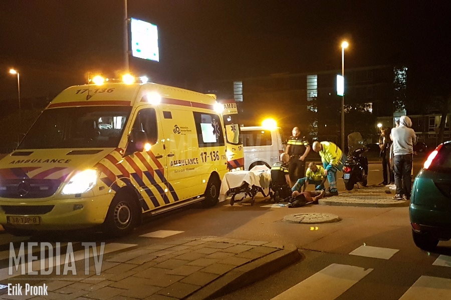 Bestuurder van snorscooter gewond bij aanrijding met auto Piersonstraat Schiedam