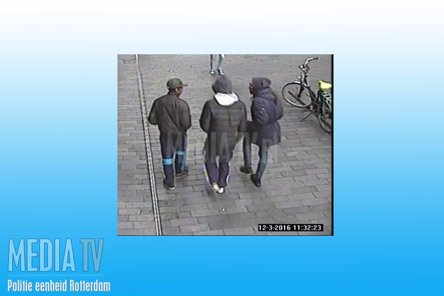 Behulpzame jongen wordt beroofd op Mauritsplaats Rotterdam