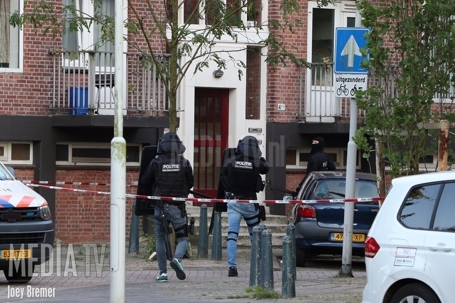 Waarschuwingsschot bij vechtpartij Doggerstraat Rotterdam