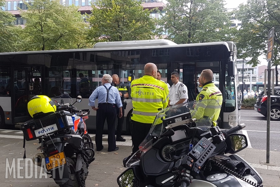 Voetganger geraakt door RET-bus Blaak Rotterdam