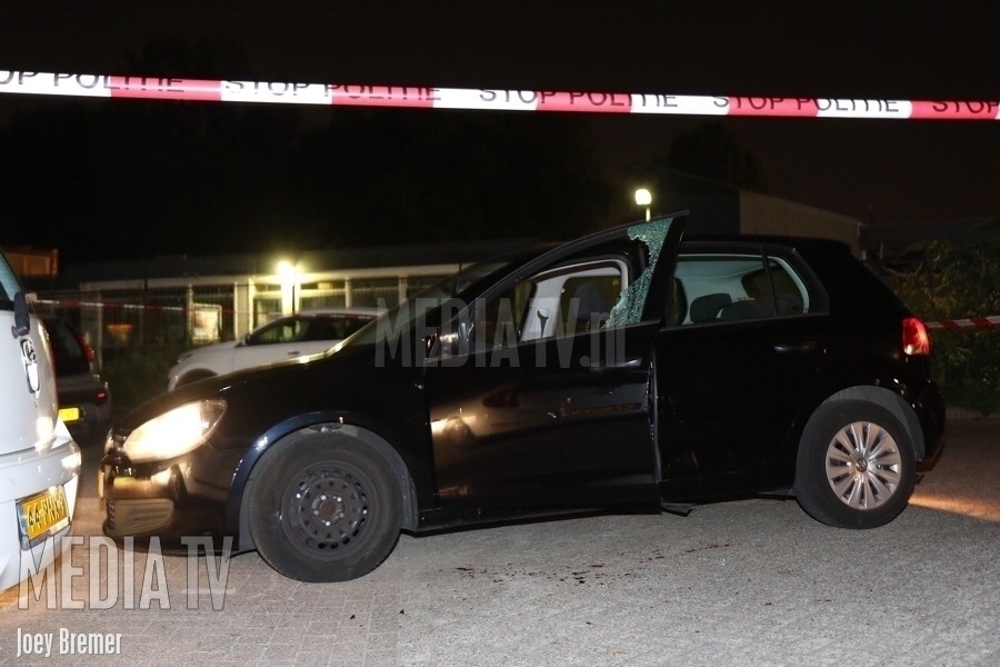 Politie schiet op vluchtende auto Rotterdam (video)