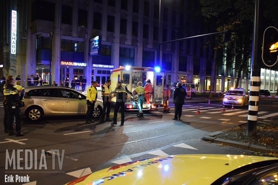 Persoon zwaargewond na aanrijding Westblaak Rotterdam (video)