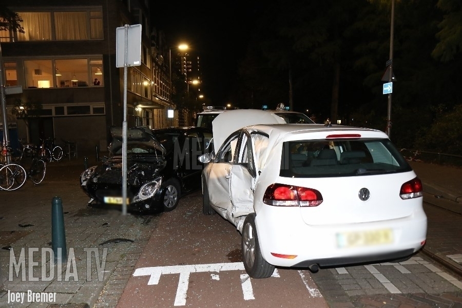 Veel schade bij aanrijding Noordsingel Rotterdam