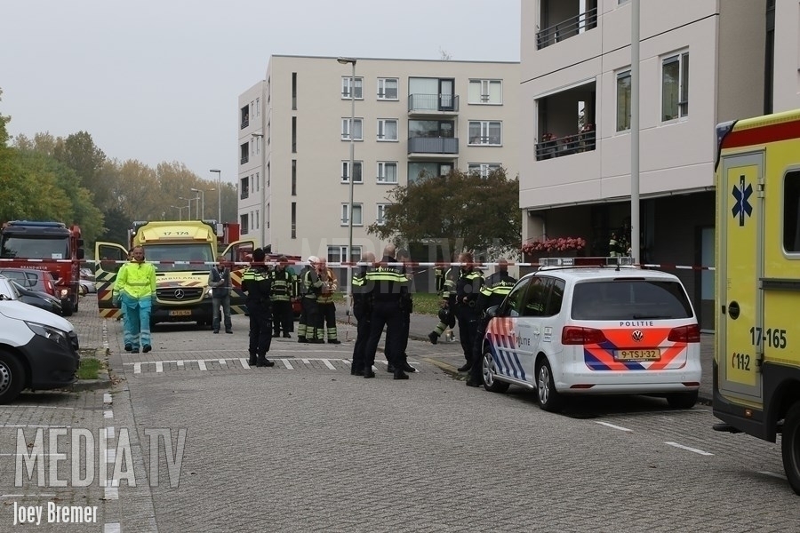 Persoon onwel vanwege koolmonoxide Park Vossendijk Hoogvliet (video)