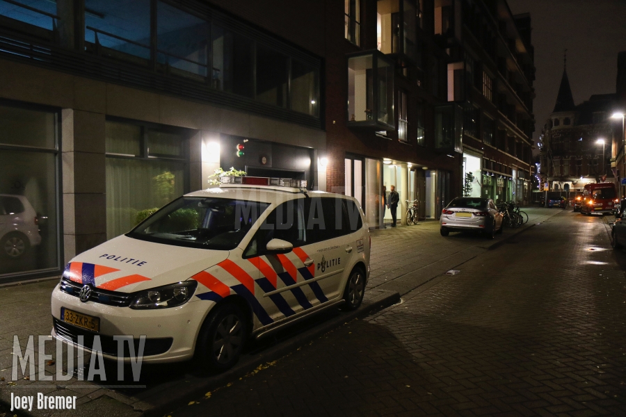 Inval in Rotterdamse woning in Amsterdams politieonderzoek (video)