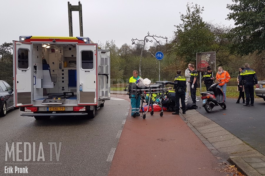 Scooterrijder gewond na aanrijding met auto Marnixlaan Vlaardingen