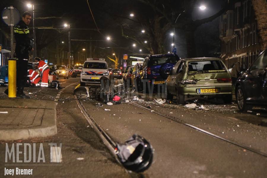 Maaltijdbezorger zwaargewond na aanrijding door dronken automobilist Mathenesserlaan Rotterdam (video)