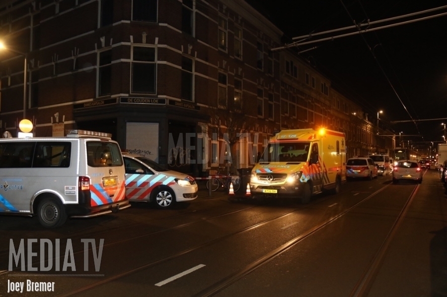 Vrouw gewond bij steekpartij Zaagmolenstraat Rotterdam (video)