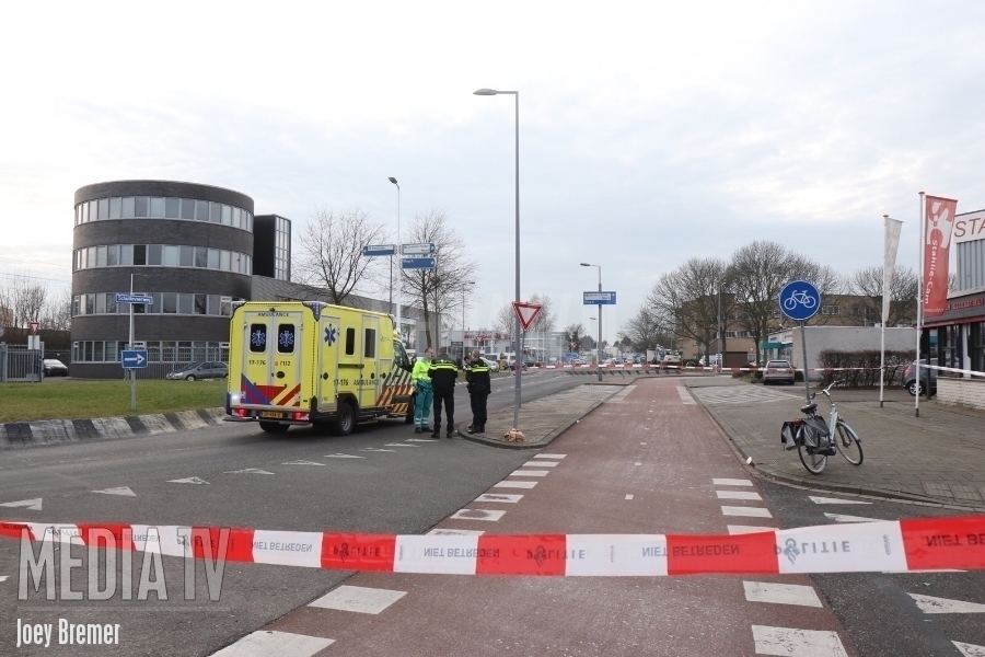 Fietser gewond na aanrijding met auto Schuttevaerweg Rotterdam