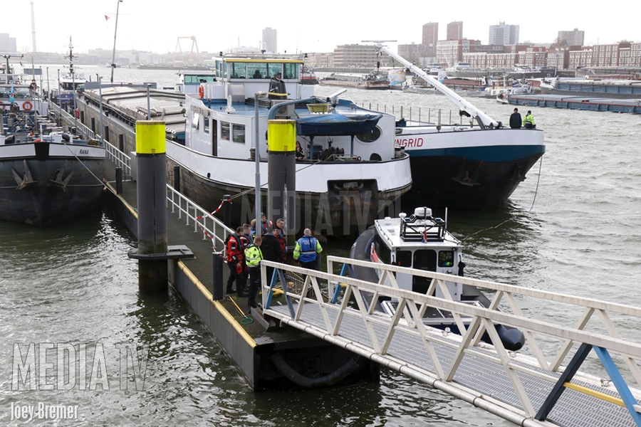 Gezochte drenkeling dood gevonden Maashaven OZ Rotterdam